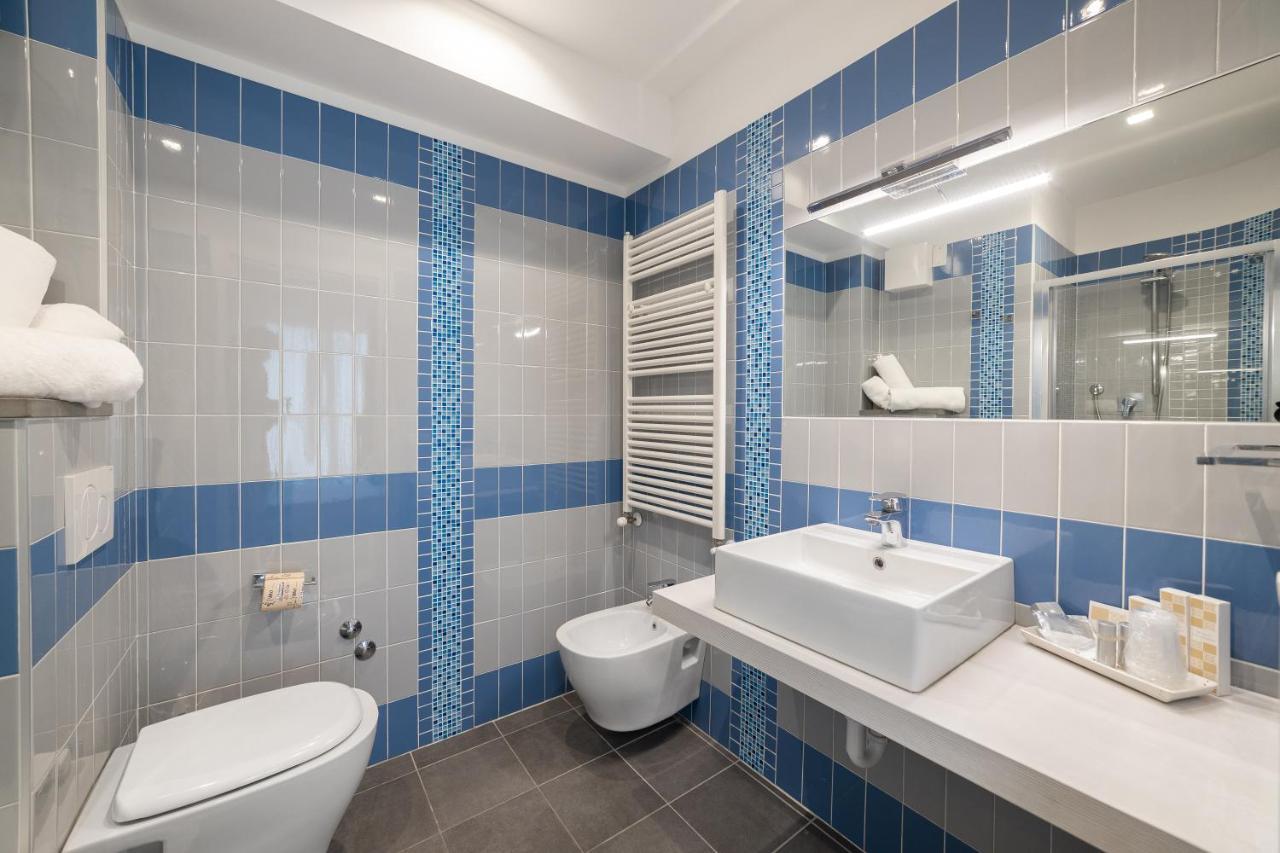 Hotel Amalfi - Smart Hotel Ричоне Екстериор снимка