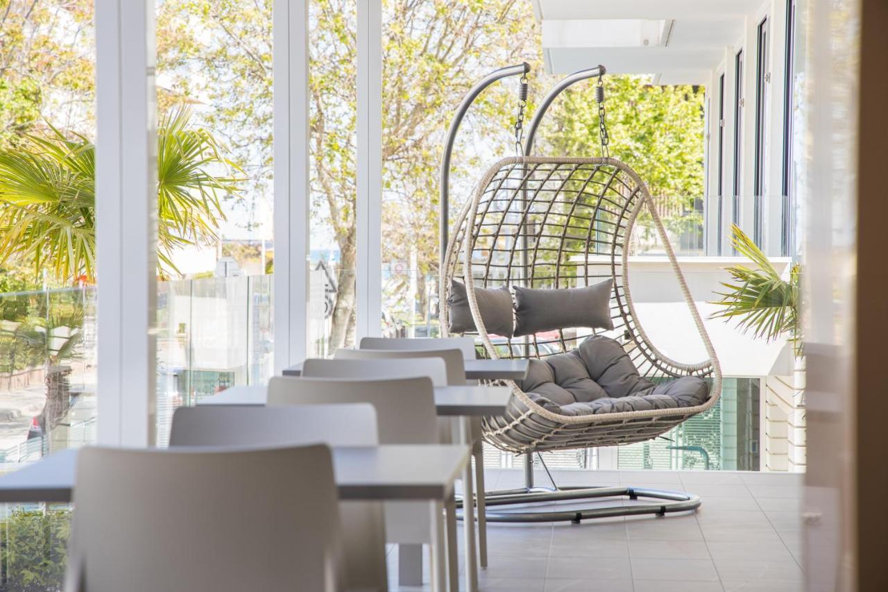 Hotel Amalfi - Smart Hotel Ричоне Екстериор снимка