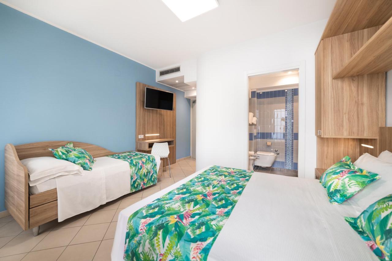 Hotel Amalfi - Smart Hotel Ричоне Екстериор снимка