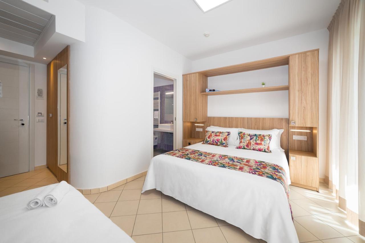 Hotel Amalfi - Smart Hotel Ричоне Екстериор снимка