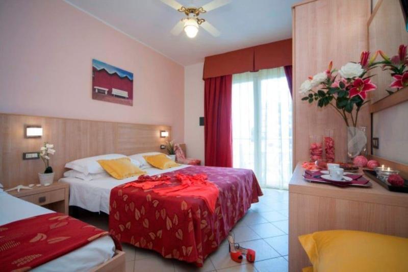 Hotel Amalfi - Smart Hotel Ричоне Екстериор снимка