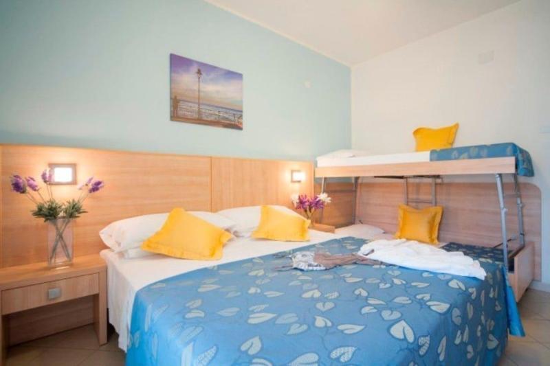 Hotel Amalfi - Smart Hotel Ричоне Екстериор снимка