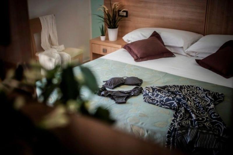 Hotel Amalfi - Smart Hotel Ричоне Екстериор снимка